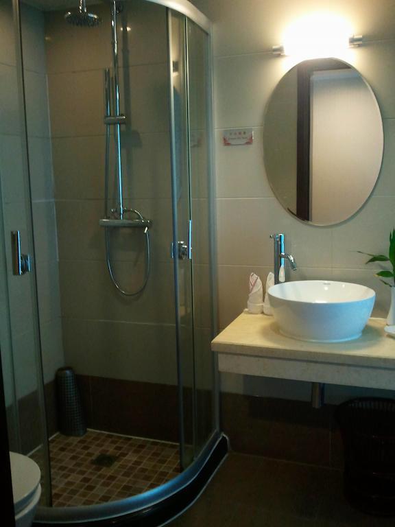 Lutianhua Hotel Chengdu Chambre photo