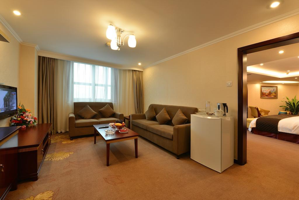 Lutianhua Hotel Chengdu Chambre photo