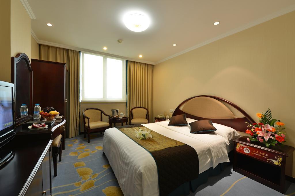 Lutianhua Hotel Chengdu Chambre photo